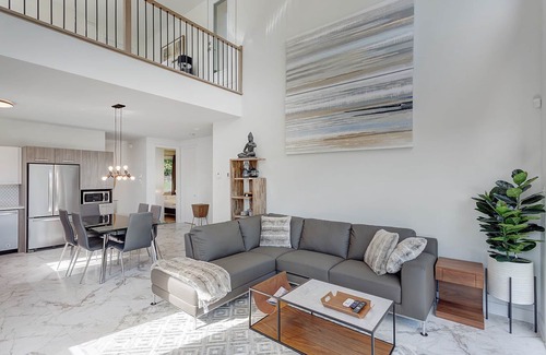 La Conception House | Sunny Chalet 12 Minutes to Mont Tremblant