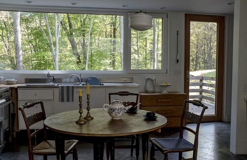 Tivoli House | Sunny Clutter Free Modern Home