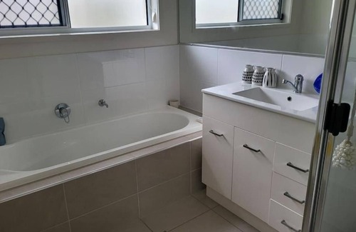 Bli Bli House | Sunny Coast Getaway Pets Ok