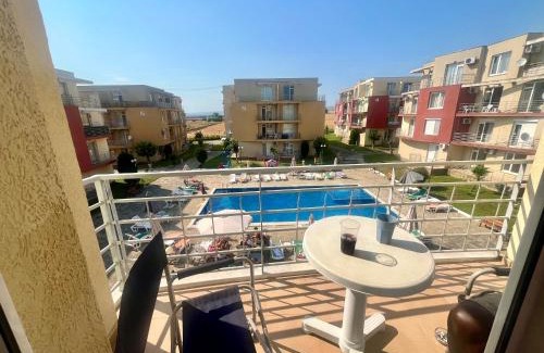 Tankovo Apartment | Sunny day 5