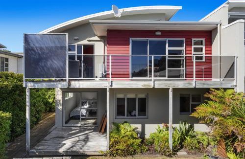 Ohope House | Sunny Daze - Ohope Beach Holiday Home