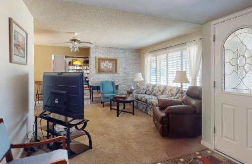 Glendale House | Sunny Delight - MAIN HOUSE ONLY
