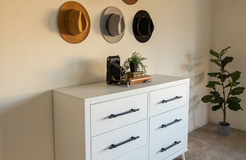 El Mirage House | Sunny Desert Escape with Heated POOL! Near Spring Training, Stadium & Westgate