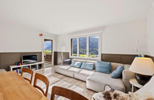 Engelberg Ski Chalet | Sunny Design Chalet in Engelberg with spectacular view on Mount Titlis