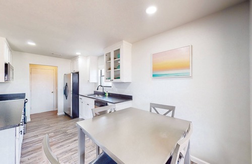 Fayetteville House | Sunny dog-friendly home in secluded neighborhood with patio, backyard