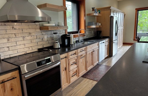 Thayerville House | Sunny Escape 2 - A new era for a familiar lake front home
