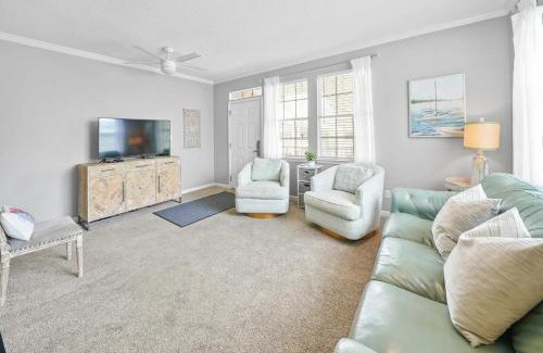 Miramar Beach Apartment | Sunny escape in Miramar Beach