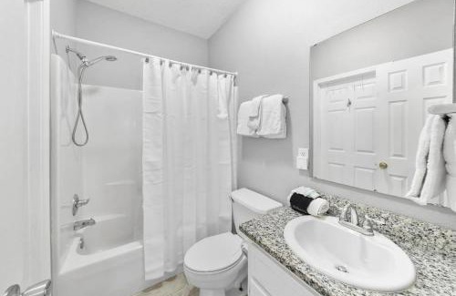 Miramar Beach Apartment | Sunny escape in Miramar Beach