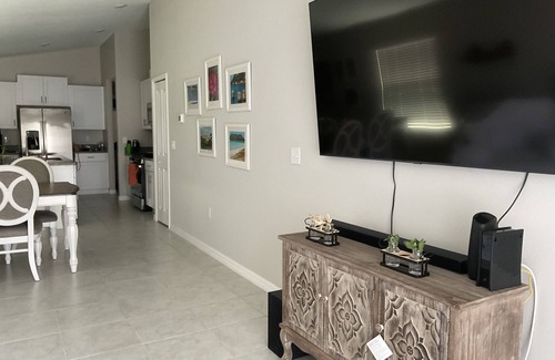 Balm House | Sunny Florida winters