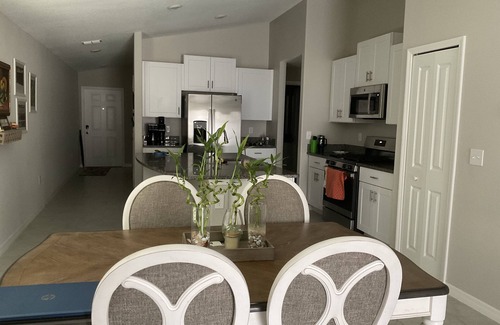 Balm House | Sunny Florida winters
