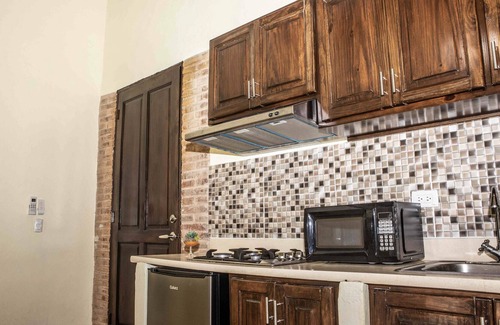 San Anton Apartment | Sunny +Fresh Studio with 2 balconies at Zona Colonial