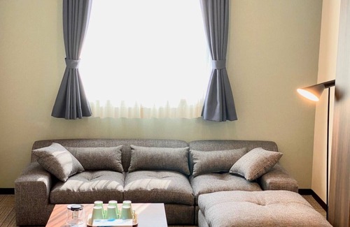 Sugamo Hotel | Sunny Fully equipped with Wifi Spacious family r/Toshima-ku Tokyo