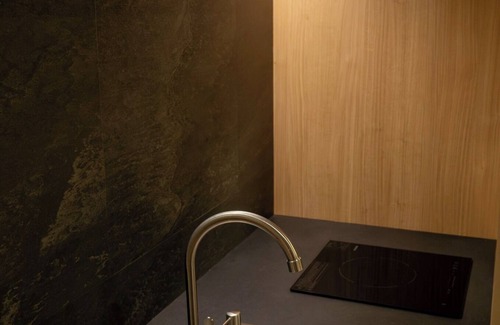 Sugamo Hotel | Sunny Fully equipped with Wifi Spacious family r/Toshima-ku Tokyo