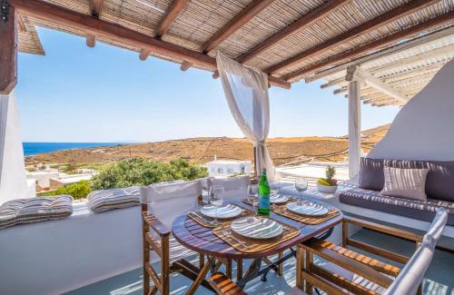 Kalafatis House | Sunny Getaway in Mykonos Lia Beach