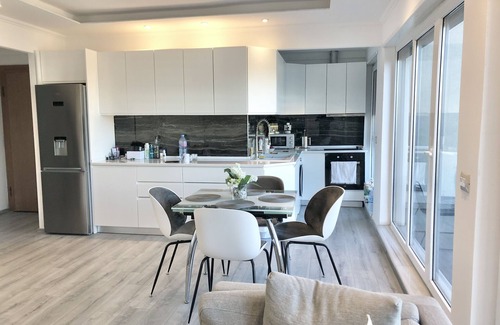 Durres Apartment | Sunny Green Beach