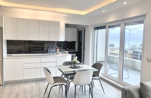 Durres Apartment | Sunny Green Beach