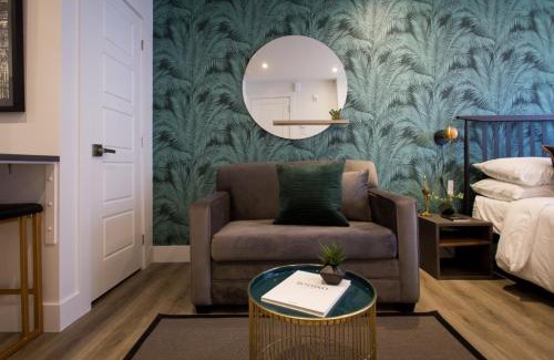 Little Italy Apartment | Sunny Green Palms Micro Studio with Yard View by Den Stays