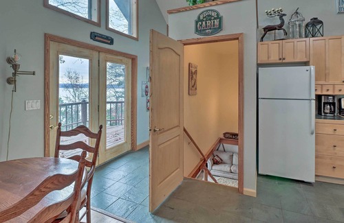 Edgemont House | Sunny Greers Ferry Lake Home, 6 Mi to Marina