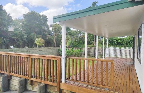 Fairview Heights Villa | Sunny Haven Northshore - Free Parking, Wifi, Coffee, Milk and Tea