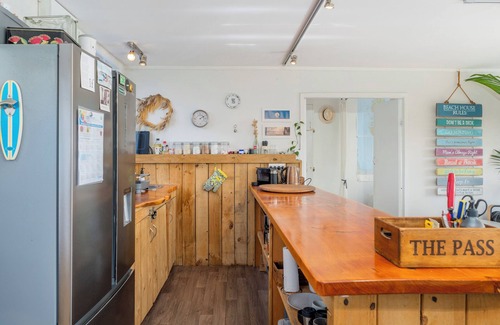 Whangamata House | Sunny Hideaway - Whangamata Holiday Home