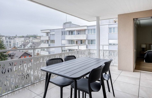 Kloten Apartment | Sunny Kloten 4.5 Room w/ Storage & W/D, 3 min to Market, by Blueground
