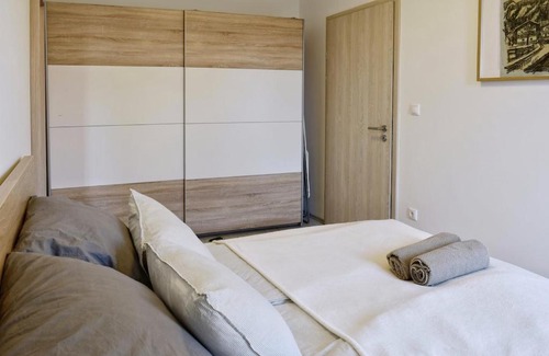 Losonci negyed Apartment | Sunny little home