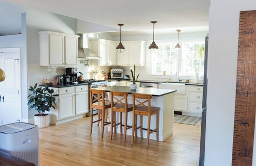 Yarmouth House | Sunny Main house in coastal Maine