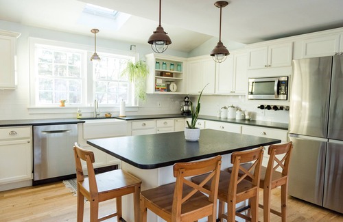 Yarmouth House | Sunny Main house in coastal Maine