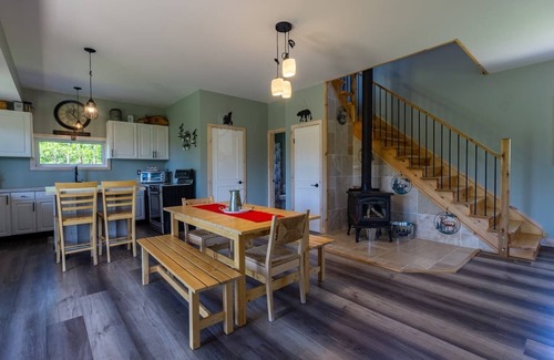 Northern Bruce Peninsula Cabin | Sunny Meadow Retreat by Lake Huron