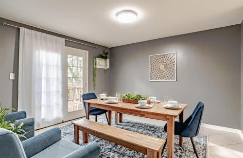 Mobile House | Sunny Midtown Cottage- Midtown Mobile