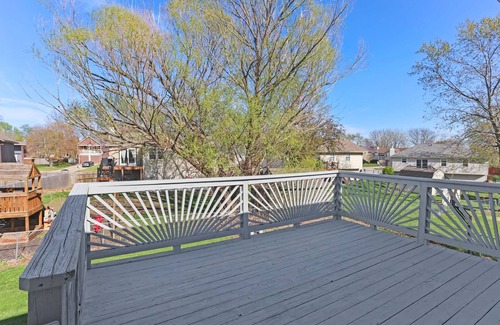 Olathe House | Sunny Modern Home| King Bed |Close highway access