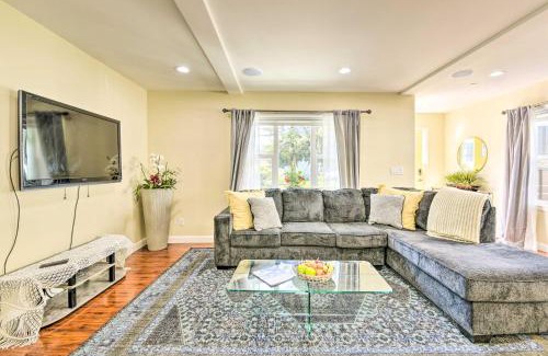 Shafter House | Sunny Oakland Retreat with Patio and Cute Garden!