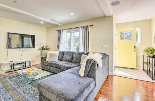 Shafter House | Sunny Oakland Retreat with Patio and Cute Garden!