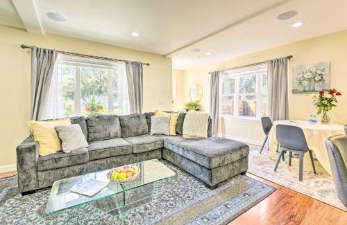 Shafter House | Sunny Oakland Retreat with Patio and Cute Garden!
