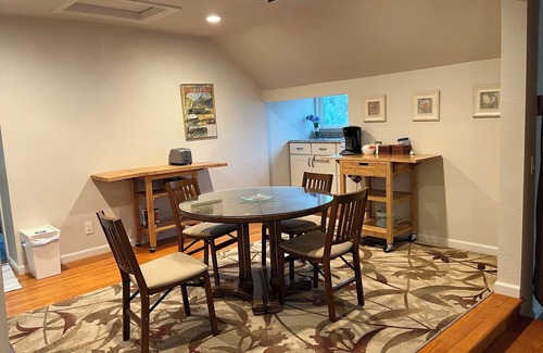 Walnut Creek House | Sunny One Bedroom In-law Walking Distance to Public Transit