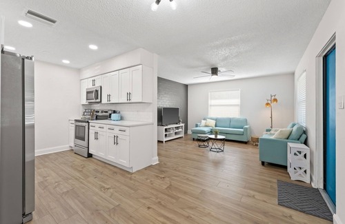 Palmetto House | Sunny Palmetto Oasis: 4BR Home with Private Pool by RedAwning