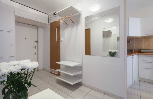 Katowice Apartment | Sunny ParkApt by Stadium 1MinWalkToTramTo SpodekCongressCentre Near Airport