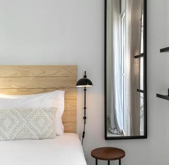 Ferrel Apartment | Sunny Penthouse