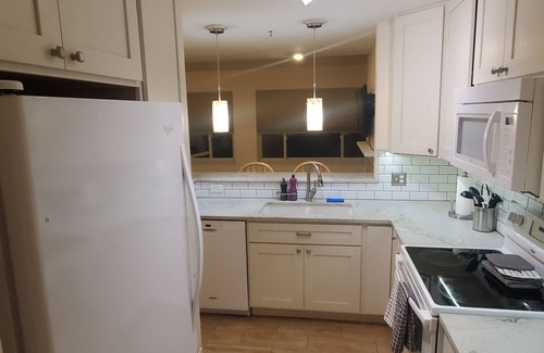 Arapahoe Ridge Condo | Sunny Pet friendly 2bd/2ba condo w/pool & hot tub