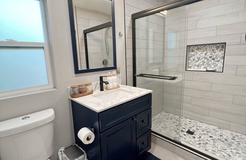 Oakland House | Sunny private bedroom and bathroom in Oakland