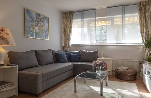 Bloemendaal Apartment | Sunny Quiet Apartment on Dune, Bloemendaal, Amsterdam (20Min) and Sea (5min)