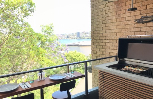 Manly Apartment | Sunny Quiet Executive/Family Apartment on Manly's Eastern Hill