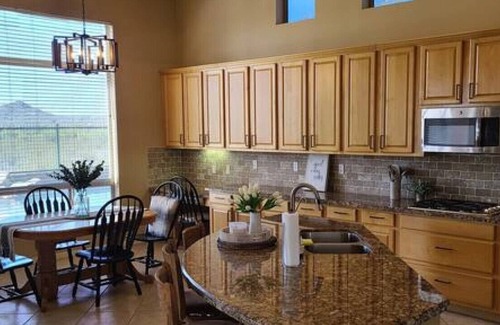 Anthem House | Sunny Resort Style 4-Bedroom Home with Pool!