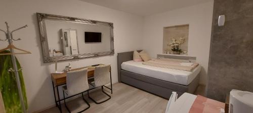 Duerrwangen Apartment | Sunny room 2