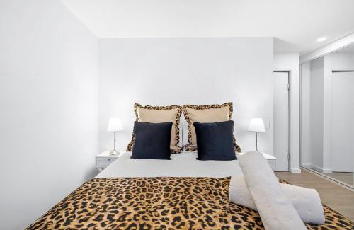 Kings Cross Apartment | Sunny Rushcutters Bay Apartment
