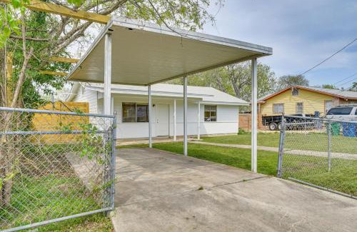 Uptown House | Sunny San Antonio Home Near Downtown Pets Welcome