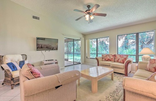 Sarasota Villa | Sunny Sarasota Villa with Lanai Less Than 5 Mi to Beach