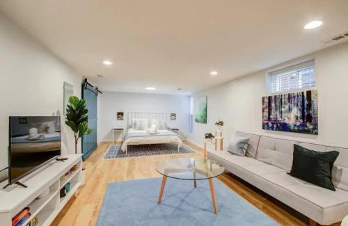 Crestwood Apartment | SUNNY, SERENE & CENTRALLY-Located STUDIO *PRIVACY *COMFORT *5-STARS