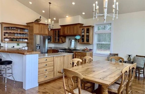 Gwinn House | Sunny Shag Lake Retreat and Snowmobiling Lodge