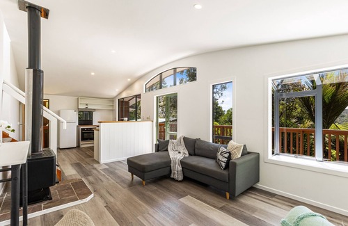 Bethells Beach House | Sunny, Sheltered And Minutes From The Beach